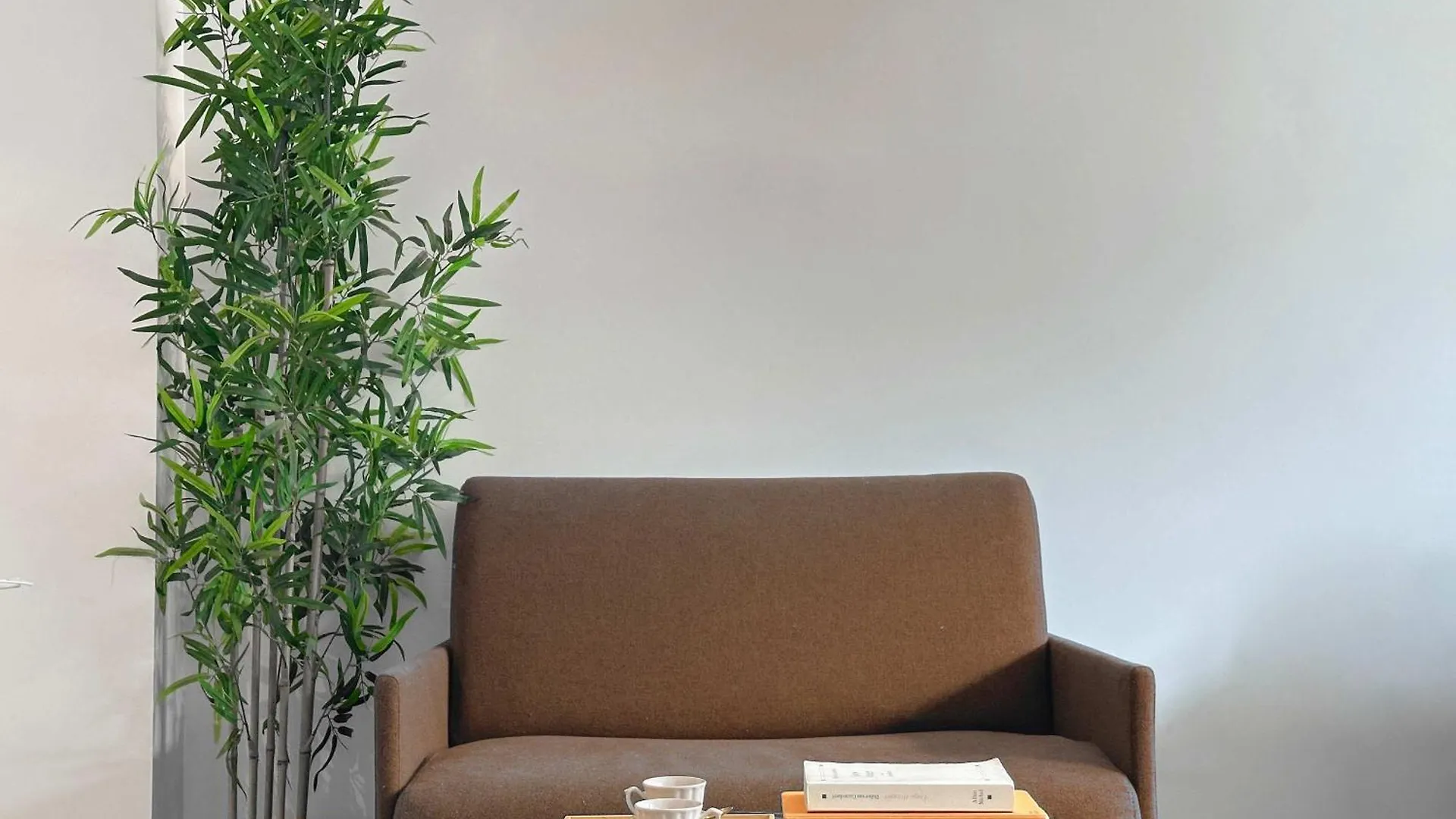 Family Apartment In Paris contacts